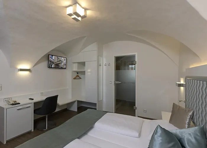 Hotel Mayrbräu 3*